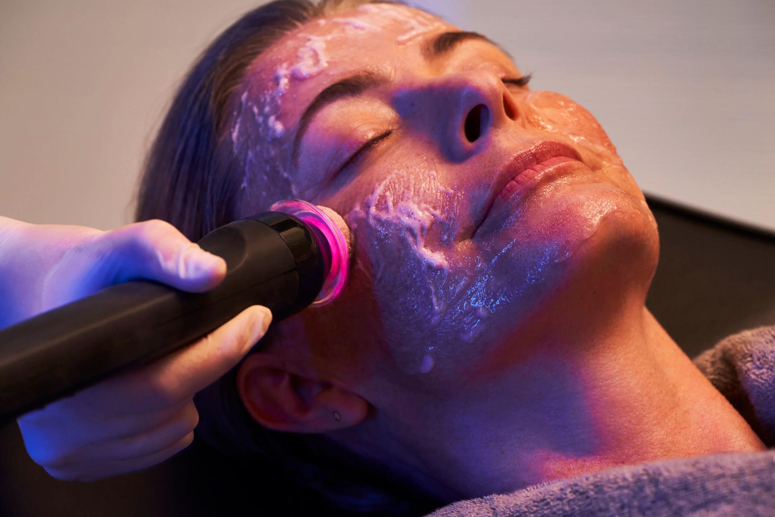 Glo2Facial oxygen infusion treatment at Evolve Health and Wellness Saint Cloud FL Glo2Facial oxygen infusion treatment at Evolve Health and Wellness Saint Cloud FL